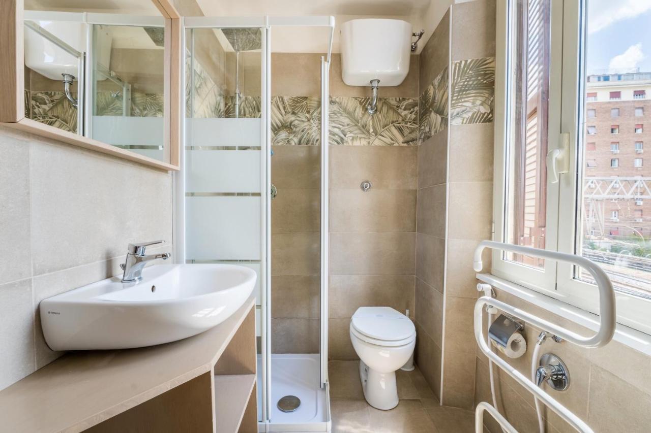 Rooms Piramide Rome Exterior photo