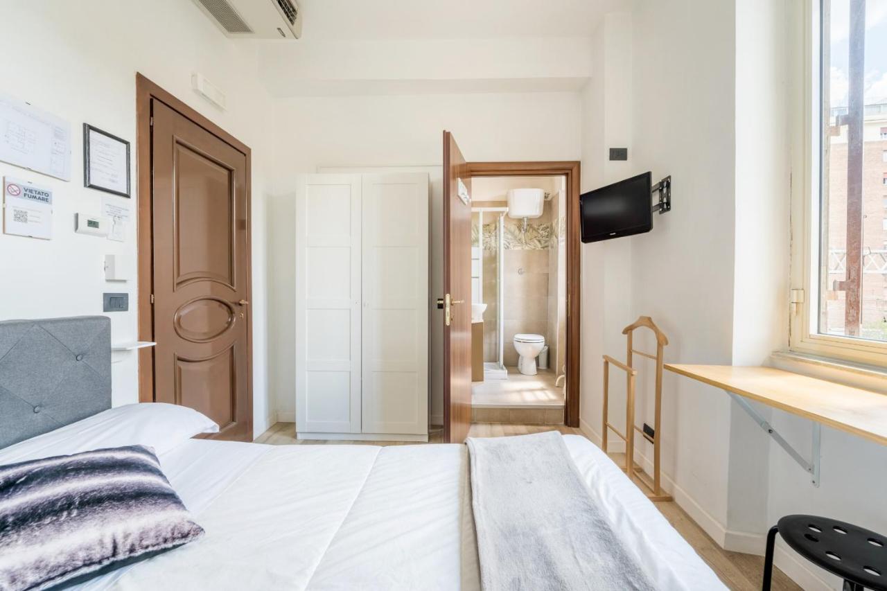 Rooms Piramide Rome Exterior photo