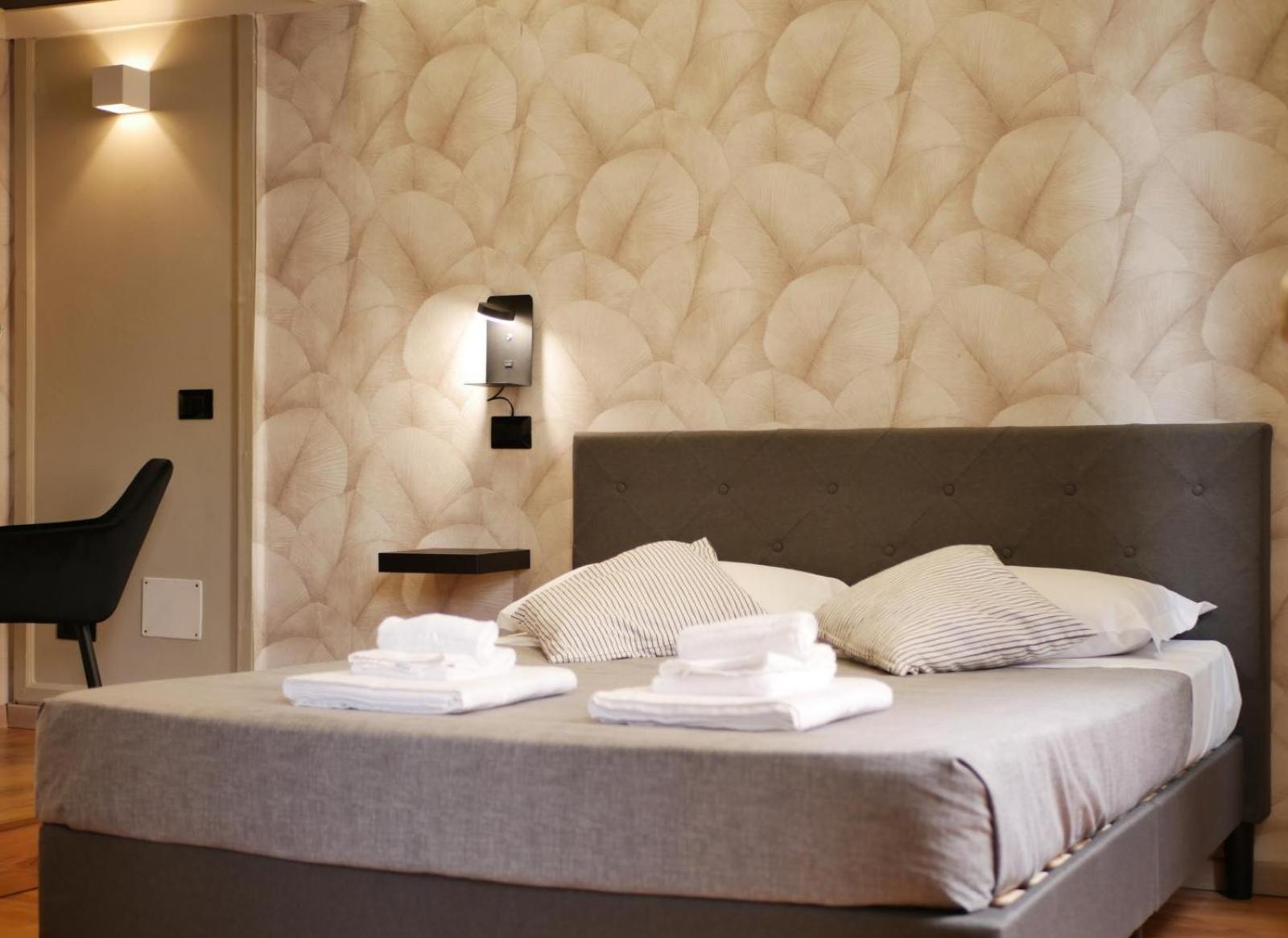 Rooms Piramide Rome Exterior photo