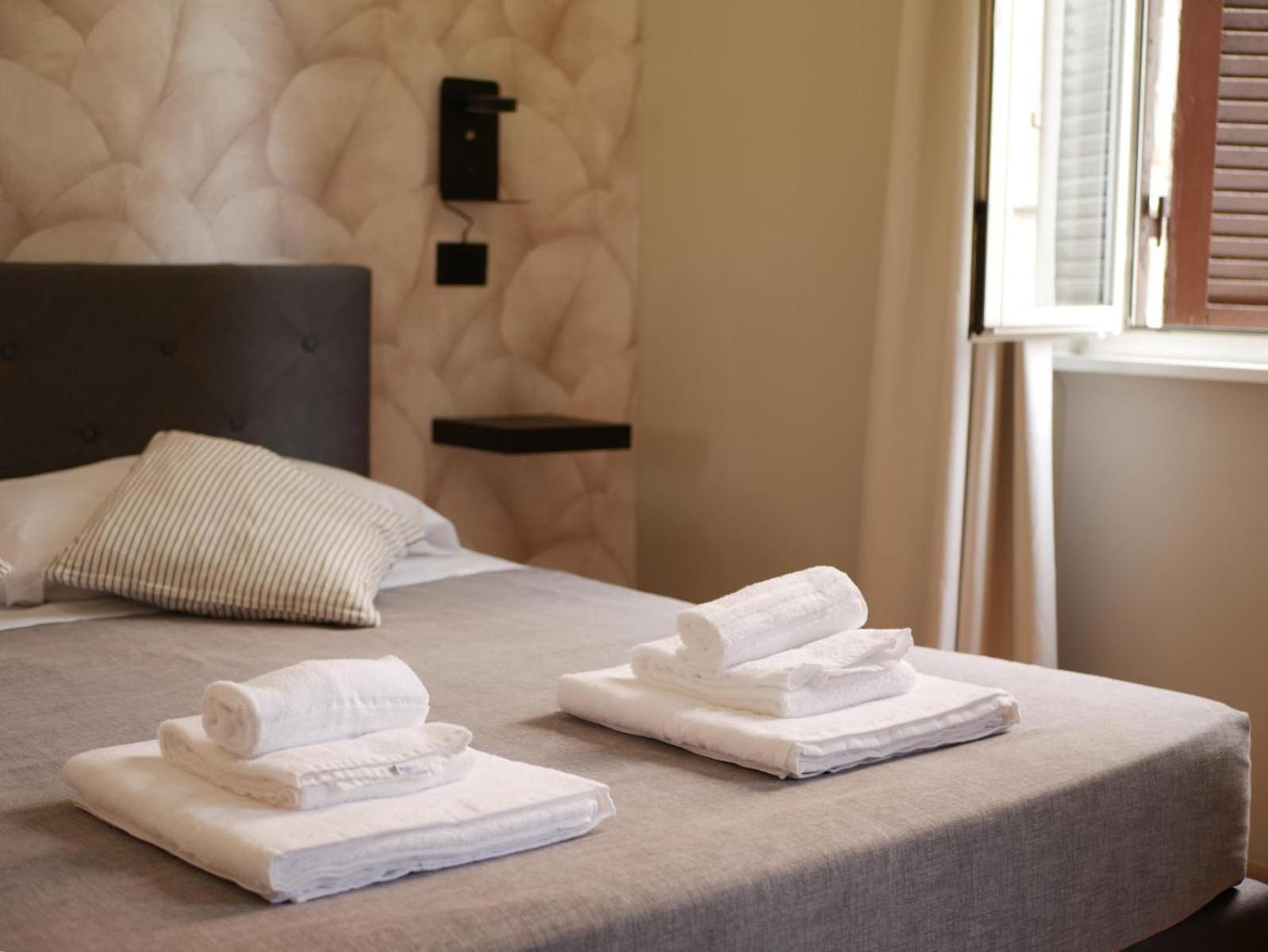 Rooms Piramide Rome Exterior photo